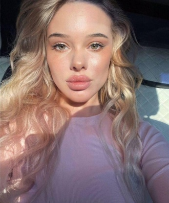 Юля, 23 года, 2 размер груди